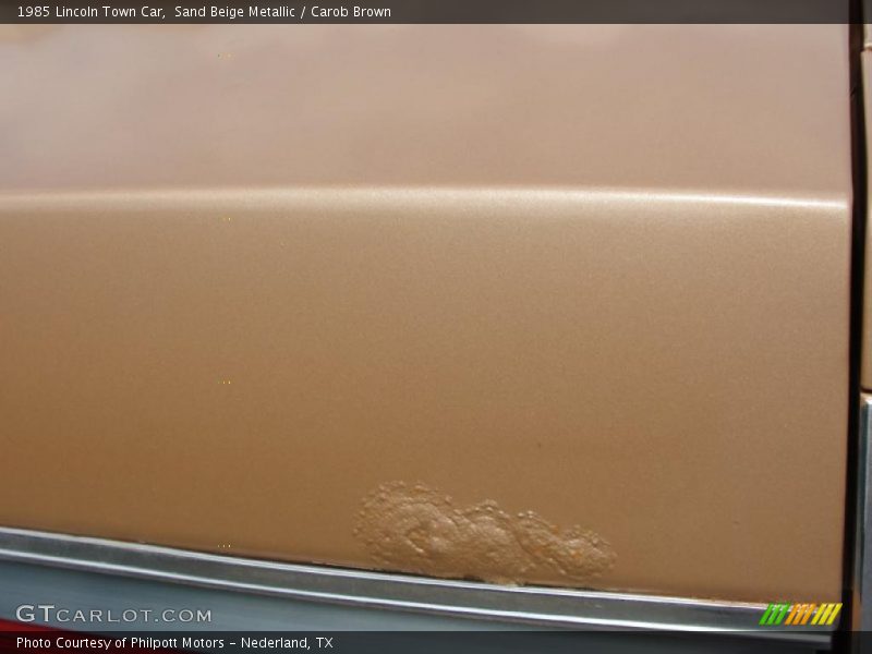 Sand Beige Metallic / Carob Brown 1985 Lincoln Town Car