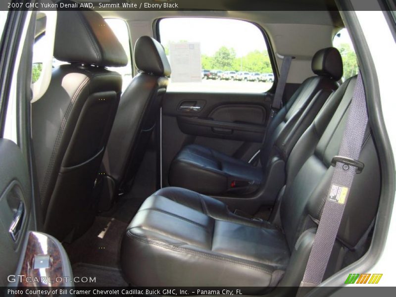 Summit White / Ebony Black 2007 GMC Yukon Denali AWD