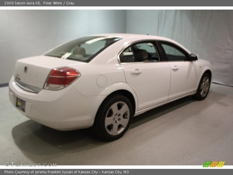 Polar White / Gray 2009 Saturn Aura XE