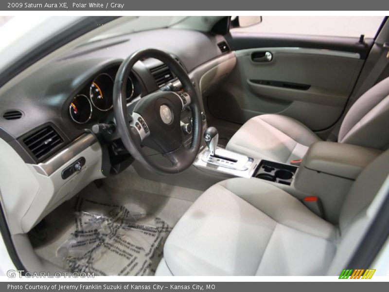 Polar White / Gray 2009 Saturn Aura XE