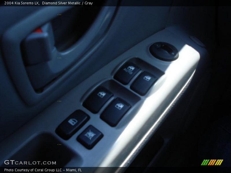 Diamond Silver Metallic / Gray 2004 Kia Sorento LX