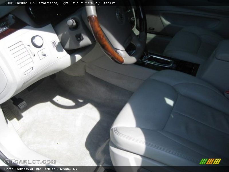 Light Platinum Metallic / Titanium 2006 Cadillac DTS Performance