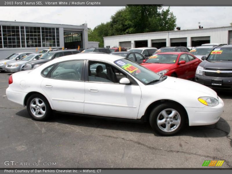 Vibrant White / Medium Graphite 2003 Ford Taurus SES