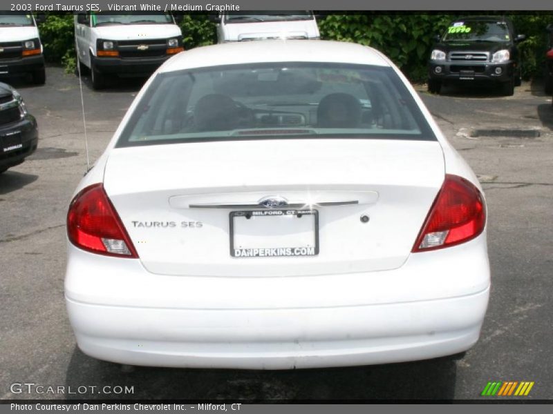 Vibrant White / Medium Graphite 2003 Ford Taurus SES