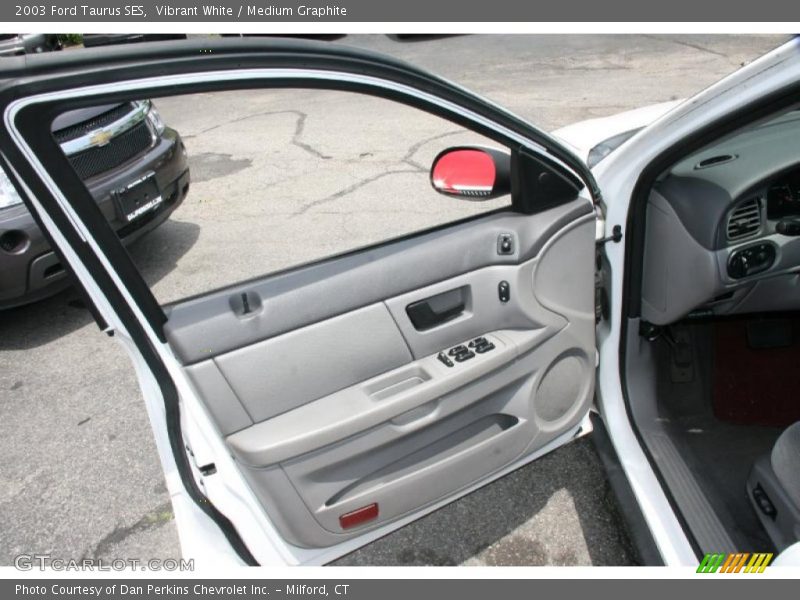 Vibrant White / Medium Graphite 2003 Ford Taurus SES