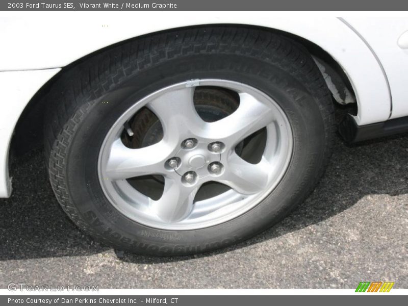 Vibrant White / Medium Graphite 2003 Ford Taurus SES