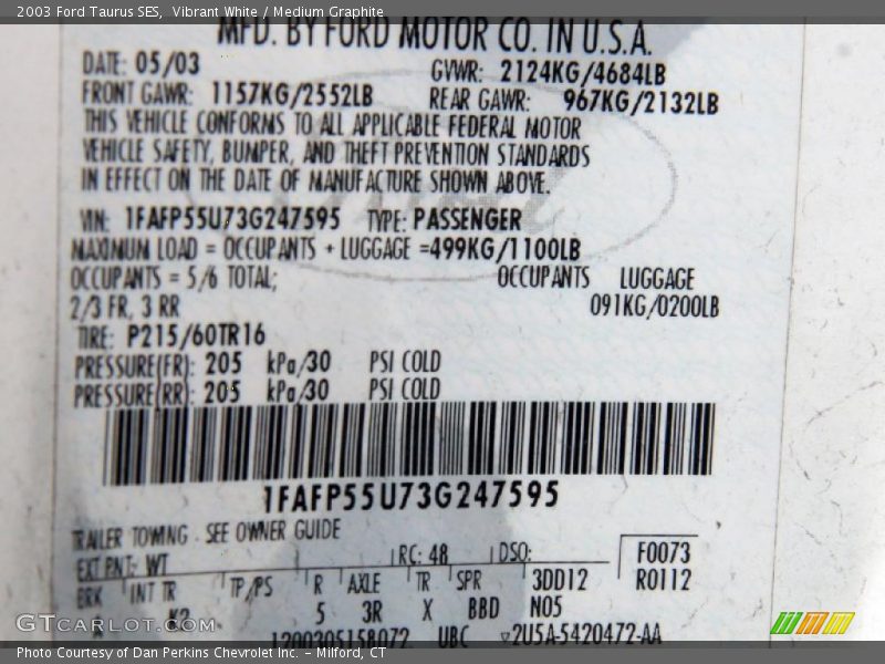 Vibrant White / Medium Graphite 2003 Ford Taurus SES