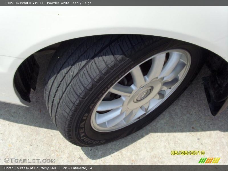 Powder White Pearl / Beige 2005 Hyundai XG350 L