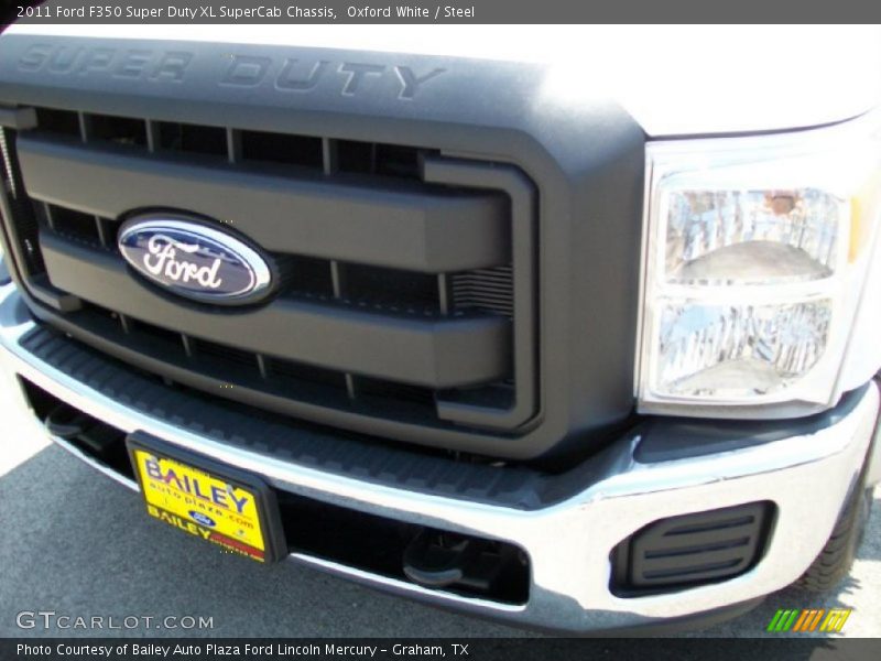 Oxford White / Steel 2011 Ford F350 Super Duty XL SuperCab Chassis