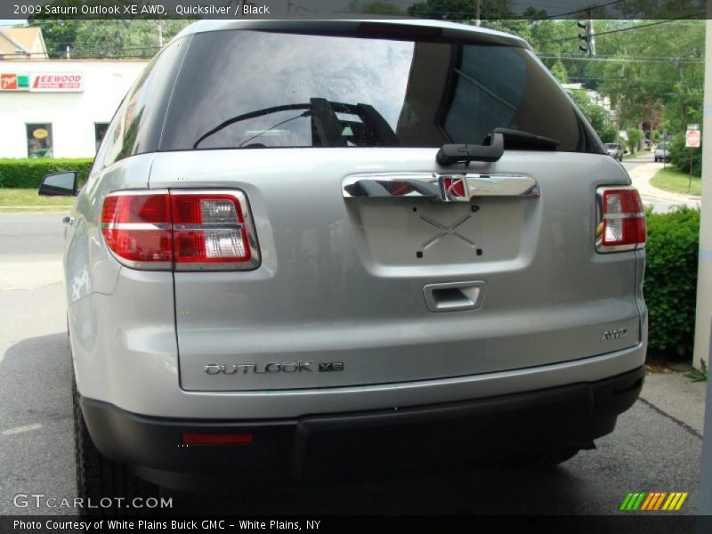 Quicksilver / Black 2009 Saturn Outlook XE AWD