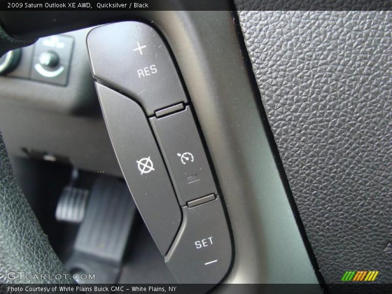 Quicksilver / Black 2009 Saturn Outlook XE AWD