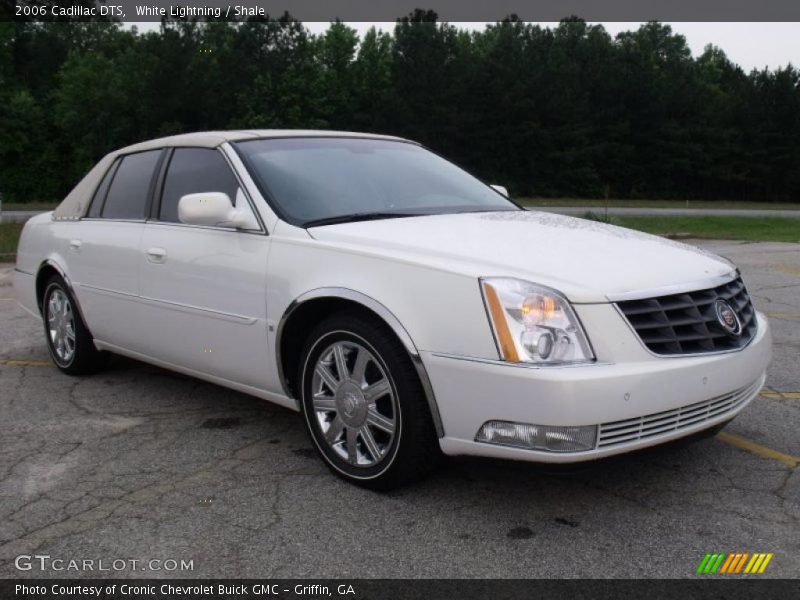 White Lightning / Shale 2006 Cadillac DTS