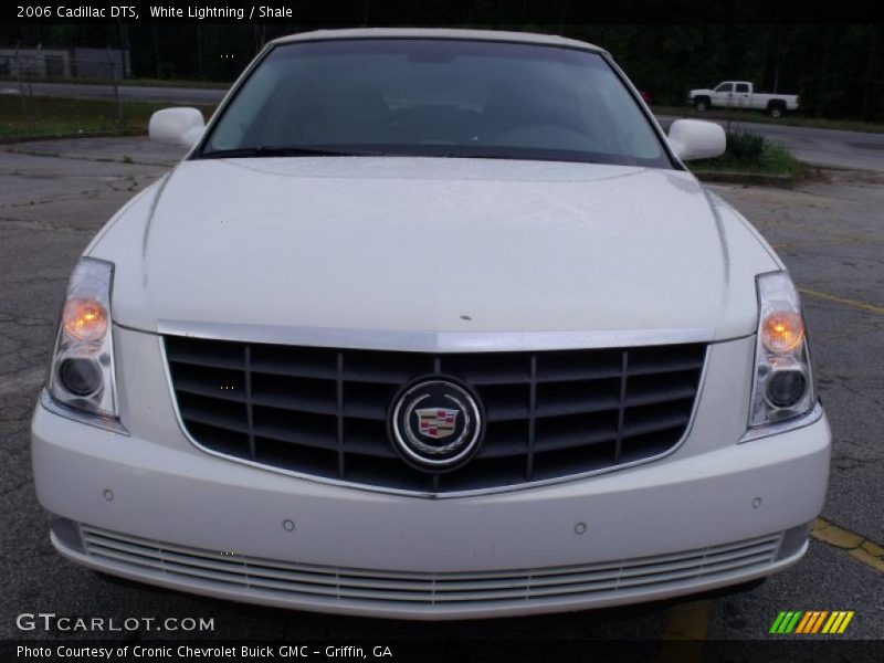 White Lightning / Shale 2006 Cadillac DTS