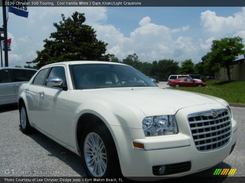 Cool Vanilla White / Dark Khaki/Light Graystone 2010 Chrysler 300 Touring