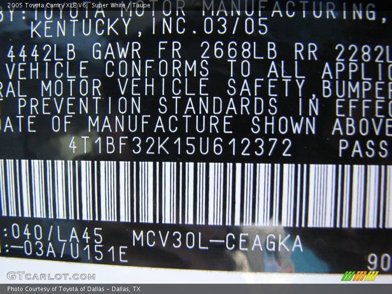 Super White / Taupe 2005 Toyota Camry XLE V6