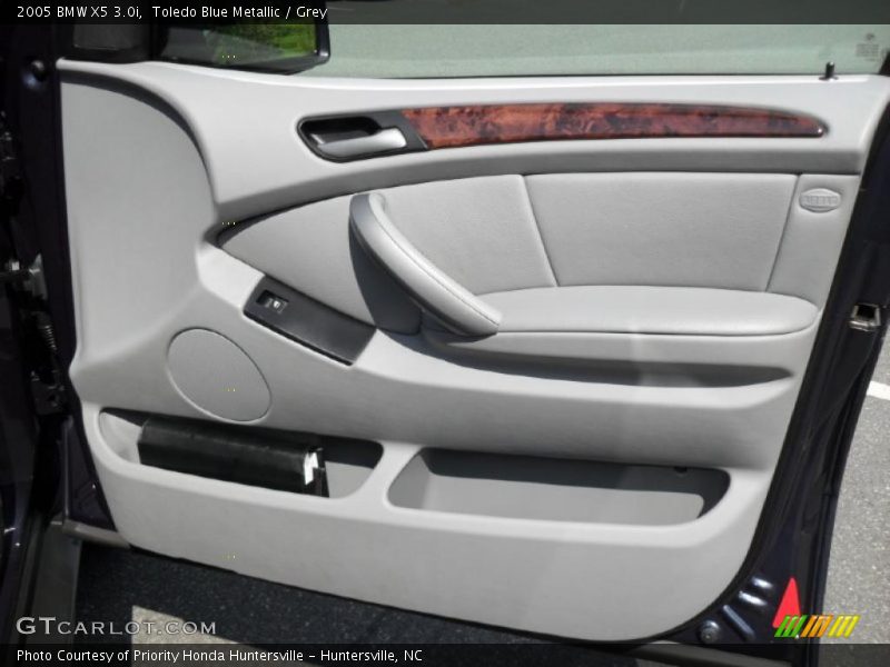 Toledo Blue Metallic / Grey 2005 BMW X5 3.0i