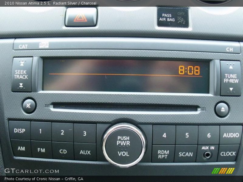 Radiant Silver / Charcoal 2010 Nissan Altima 2.5 S