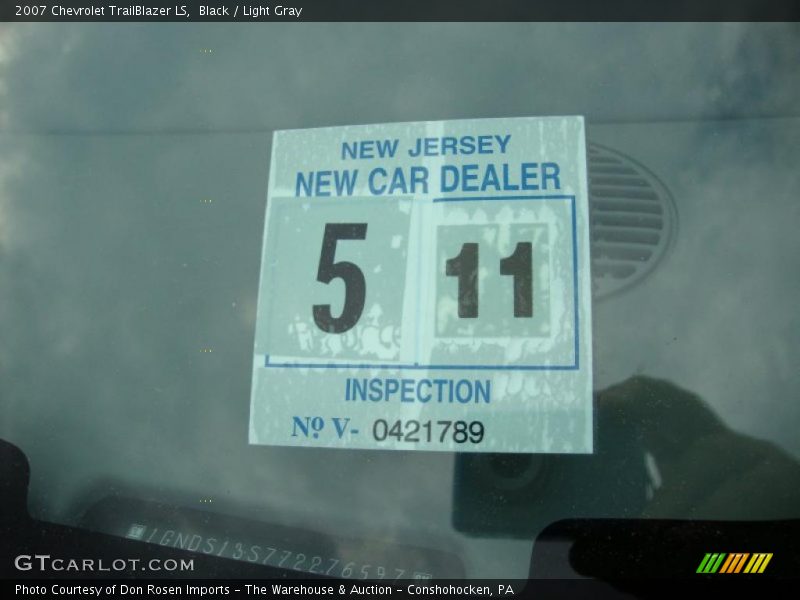 Black / Light Gray 2007 Chevrolet TrailBlazer LS