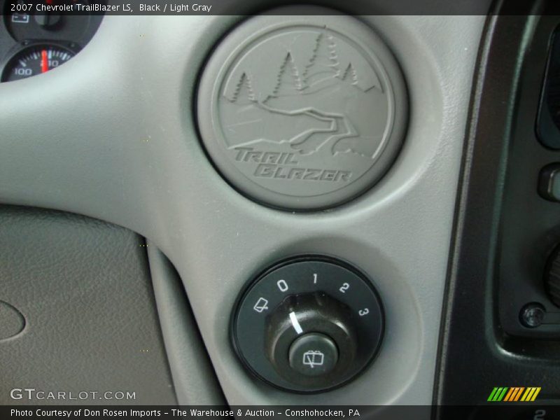 Black / Light Gray 2007 Chevrolet TrailBlazer LS