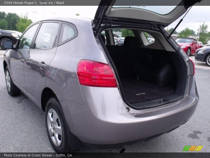 Silver Ice / Black 2009 Nissan Rogue S