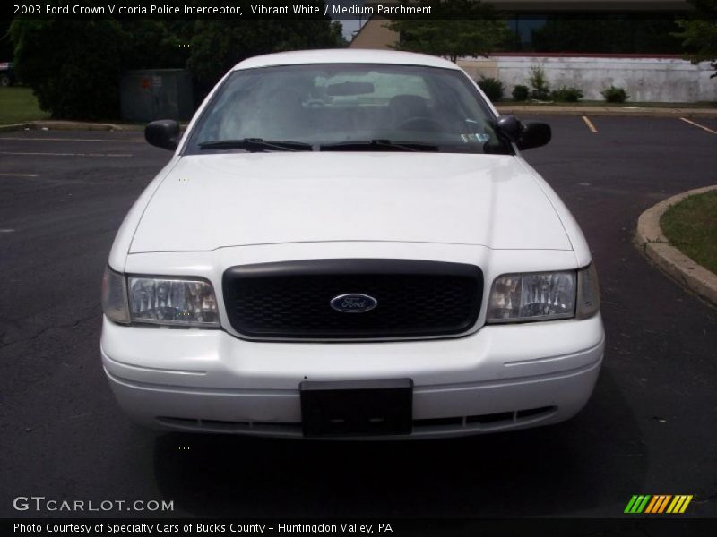 Vibrant White / Medium Parchment 2003 Ford Crown Victoria Police Interceptor