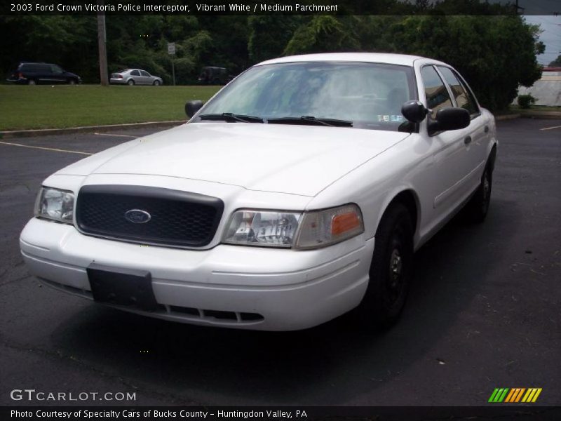 Vibrant White / Medium Parchment 2003 Ford Crown Victoria Police Interceptor