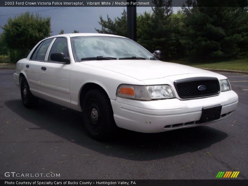 Vibrant White / Medium Parchment 2003 Ford Crown Victoria Police Interceptor