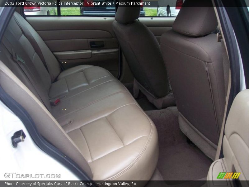 Vibrant White / Medium Parchment 2003 Ford Crown Victoria Police Interceptor