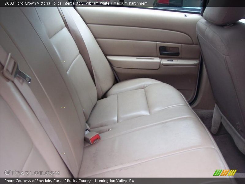 Vibrant White / Medium Parchment 2003 Ford Crown Victoria Police Interceptor
