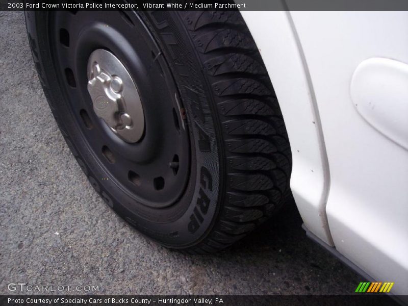 Vibrant White / Medium Parchment 2003 Ford Crown Victoria Police Interceptor