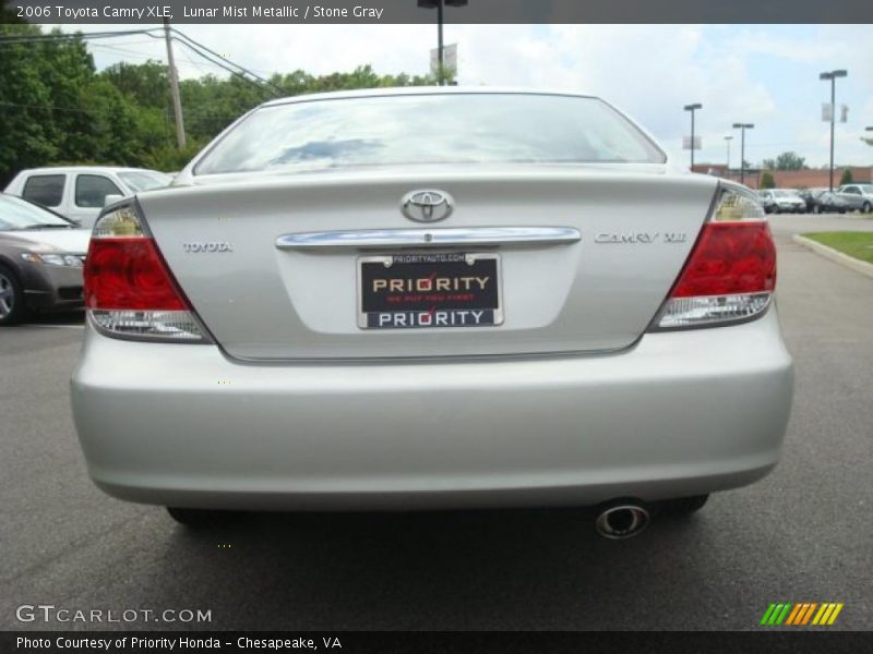 Lunar Mist Metallic / Stone Gray 2006 Toyota Camry XLE