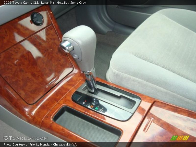 Lunar Mist Metallic / Stone Gray 2006 Toyota Camry XLE