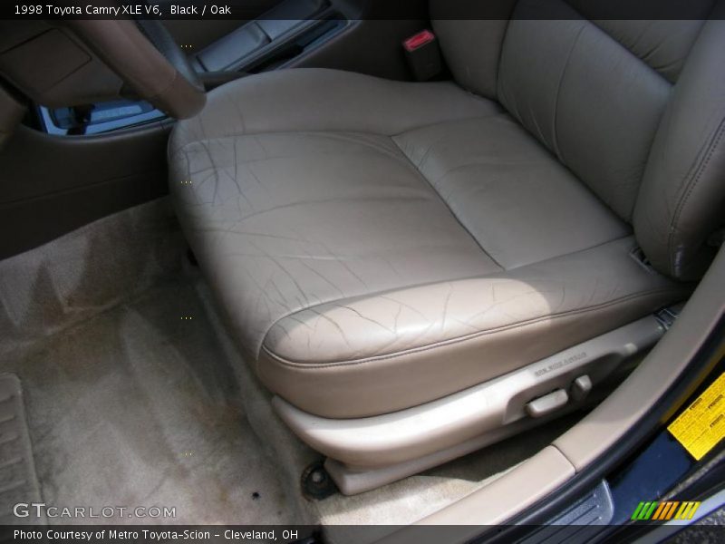 Black / Oak 1998 Toyota Camry XLE V6