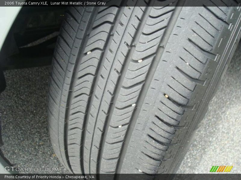 Lunar Mist Metallic / Stone Gray 2006 Toyota Camry XLE