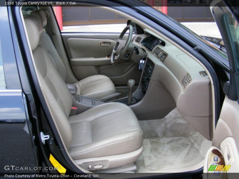 Black / Oak 1998 Toyota Camry XLE V6