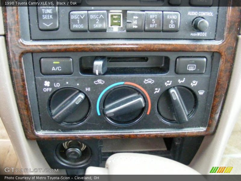 Black / Oak 1998 Toyota Camry XLE V6