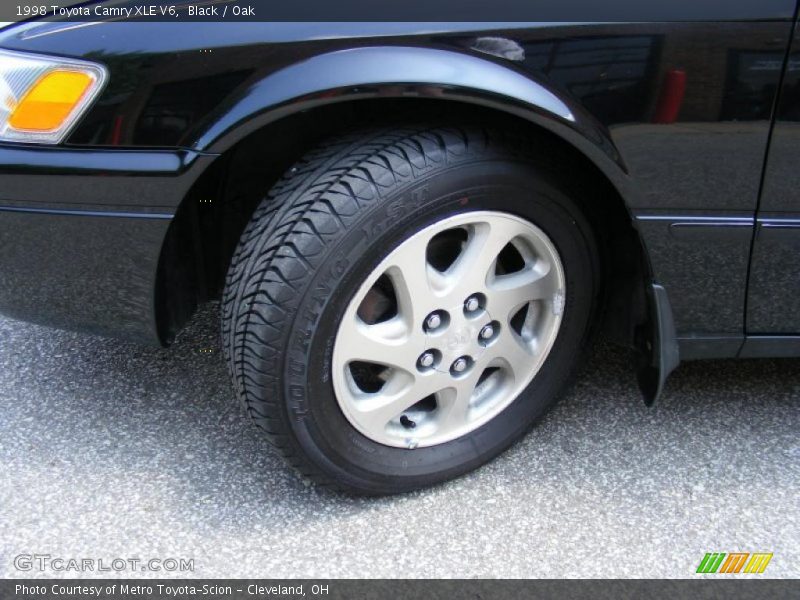 Black / Oak 1998 Toyota Camry XLE V6