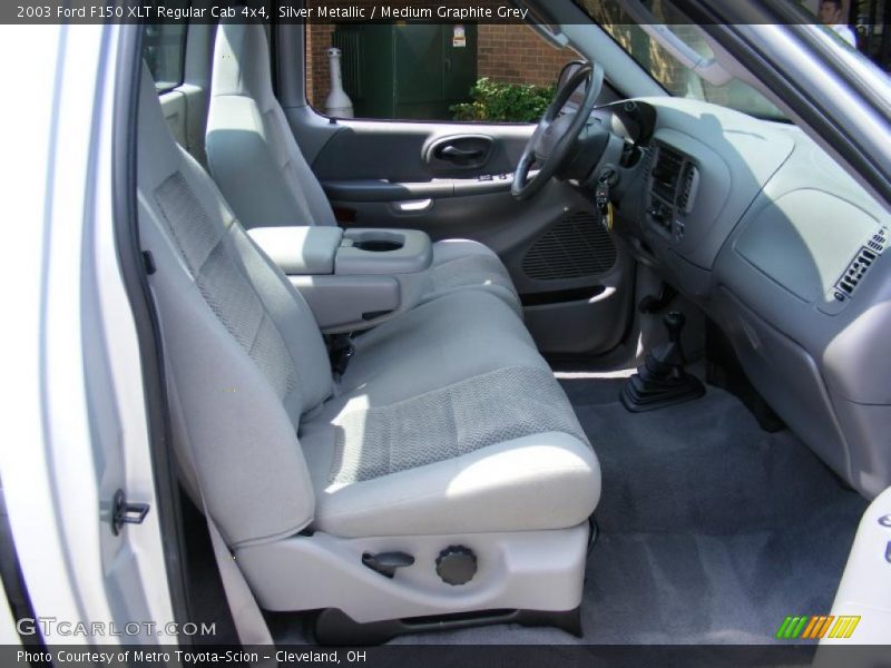 Silver Metallic / Medium Graphite Grey 2003 Ford F150 XLT Regular Cab 4x4