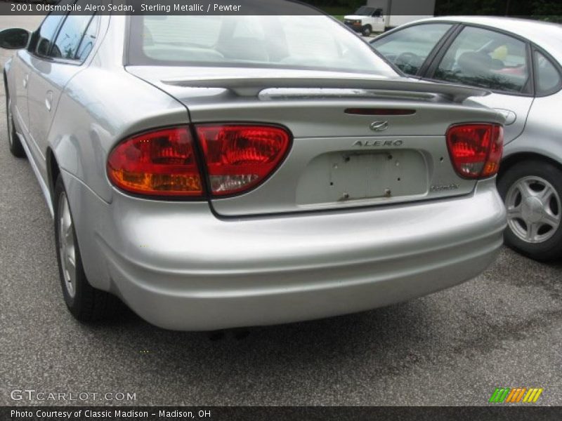 Sterling Metallic / Pewter 2001 Oldsmobile Alero Sedan