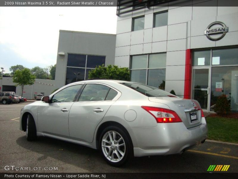 Radiant Silver Metallic / Charcoal 2009 Nissan Maxima 3.5 SV