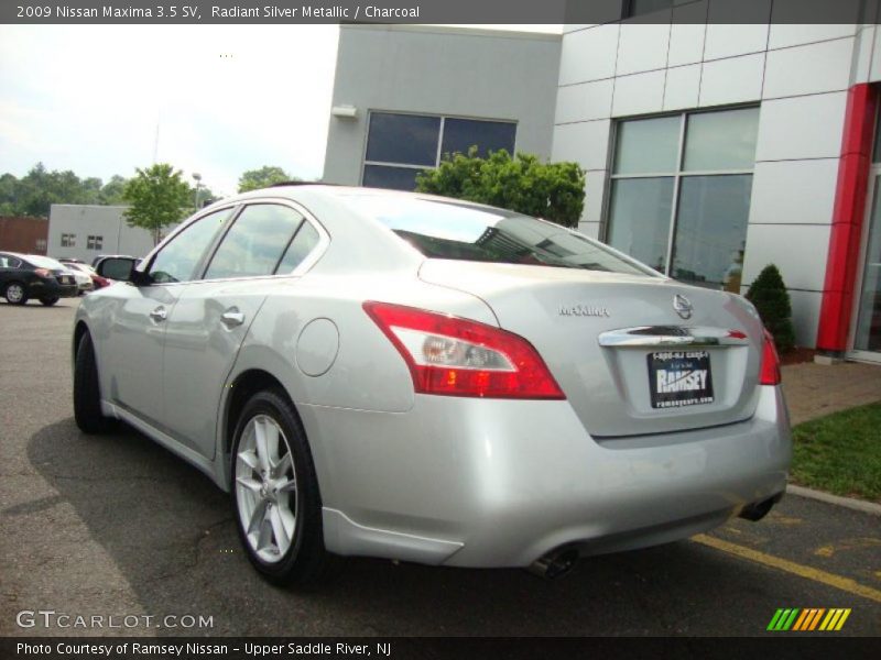 Radiant Silver Metallic / Charcoal 2009 Nissan Maxima 3.5 SV
