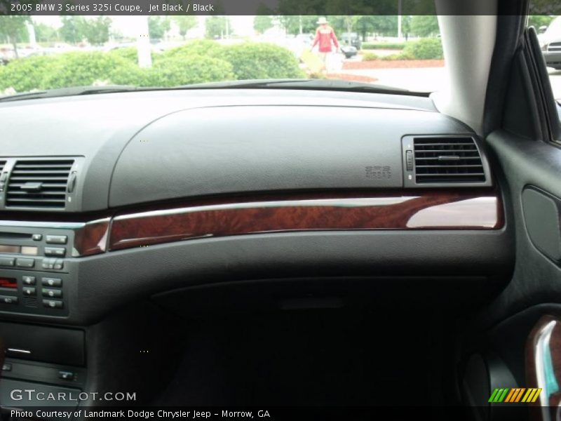 Jet Black / Black 2005 BMW 3 Series 325i Coupe