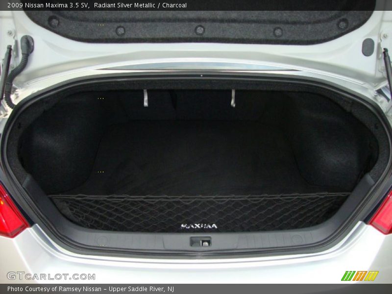 Radiant Silver Metallic / Charcoal 2009 Nissan Maxima 3.5 SV