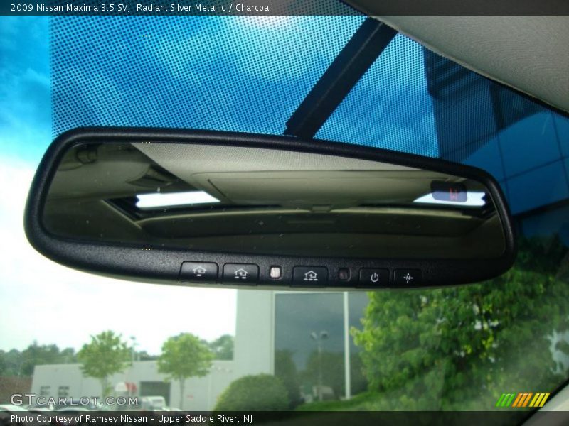 Radiant Silver Metallic / Charcoal 2009 Nissan Maxima 3.5 SV
