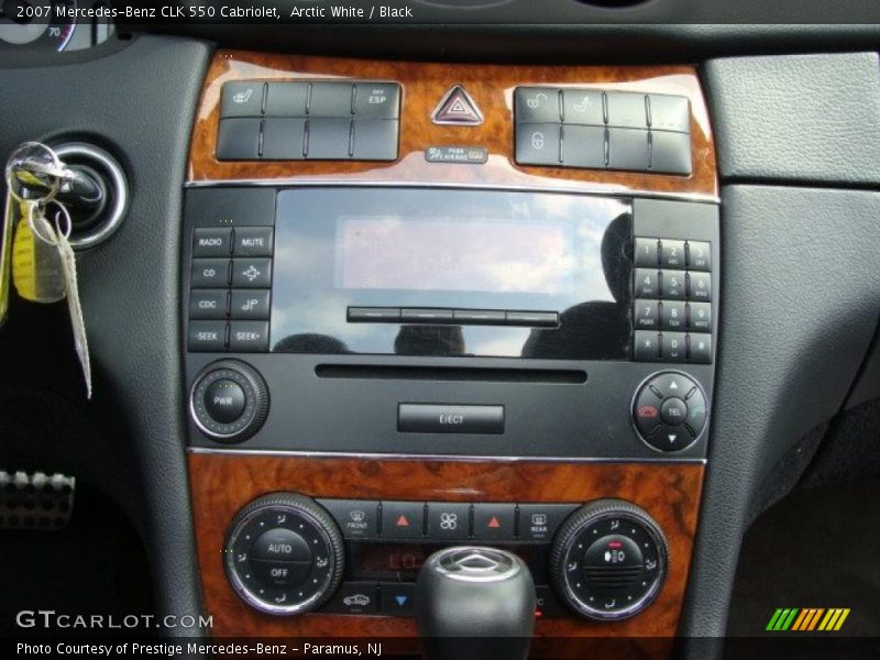 Arctic White / Black 2007 Mercedes-Benz CLK 550 Cabriolet