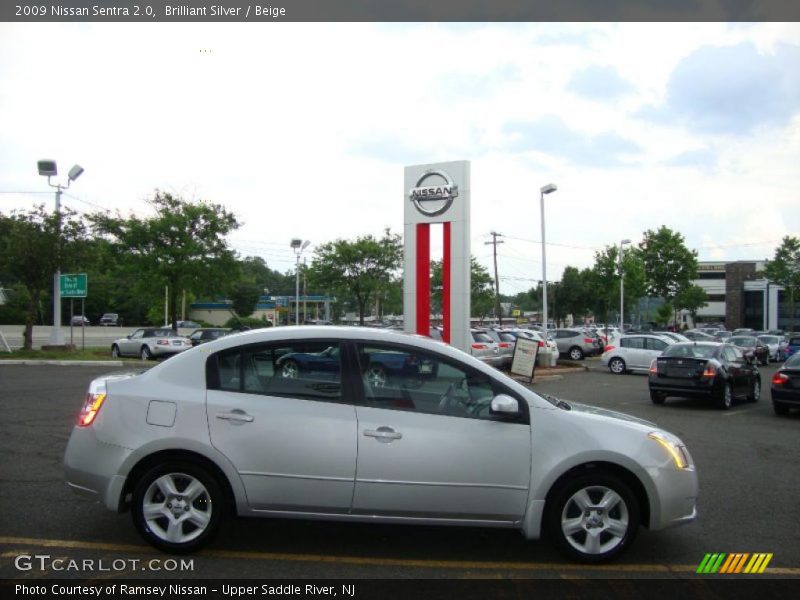 Brilliant Silver / Beige 2009 Nissan Sentra 2.0