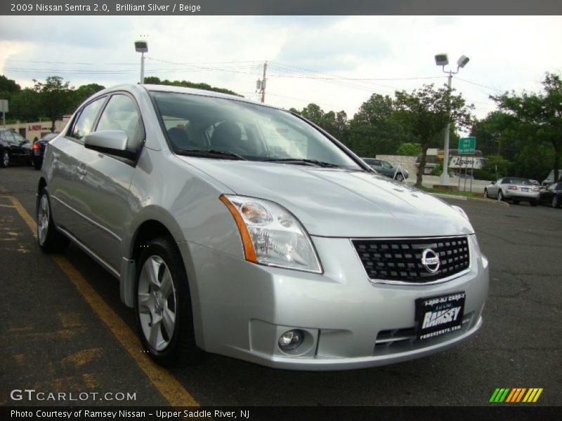 Brilliant Silver / Beige 2009 Nissan Sentra 2.0