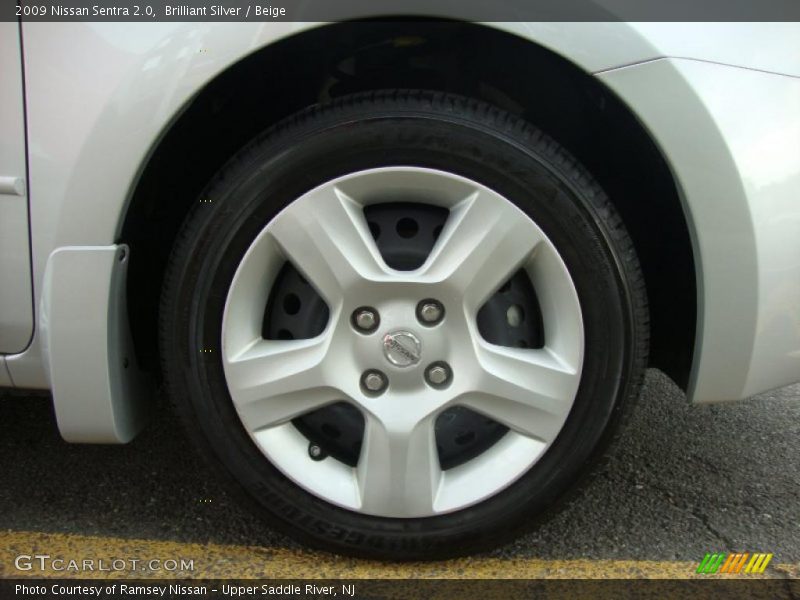 Brilliant Silver / Beige 2009 Nissan Sentra 2.0