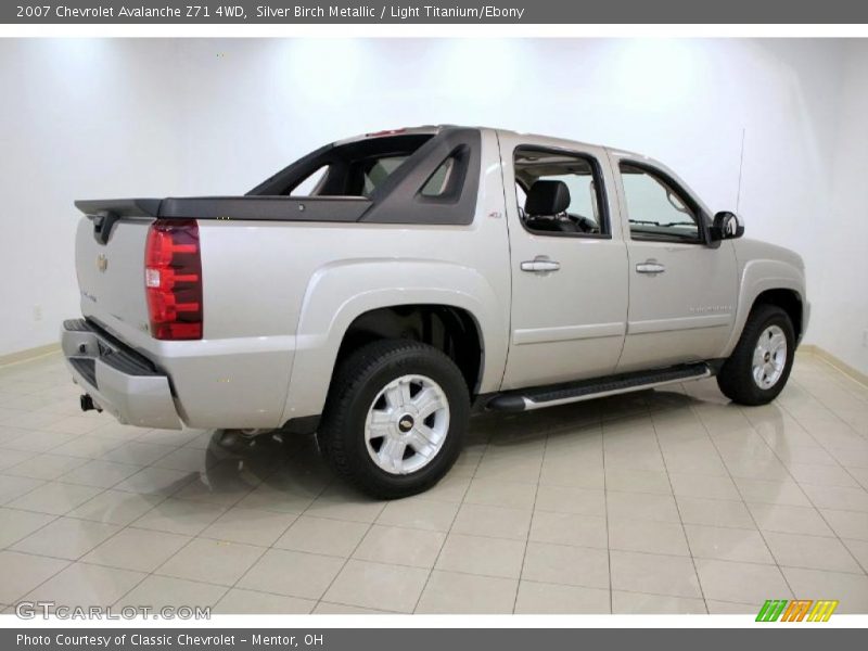 Silver Birch Metallic / Light Titanium/Ebony 2007 Chevrolet Avalanche Z71 4WD
