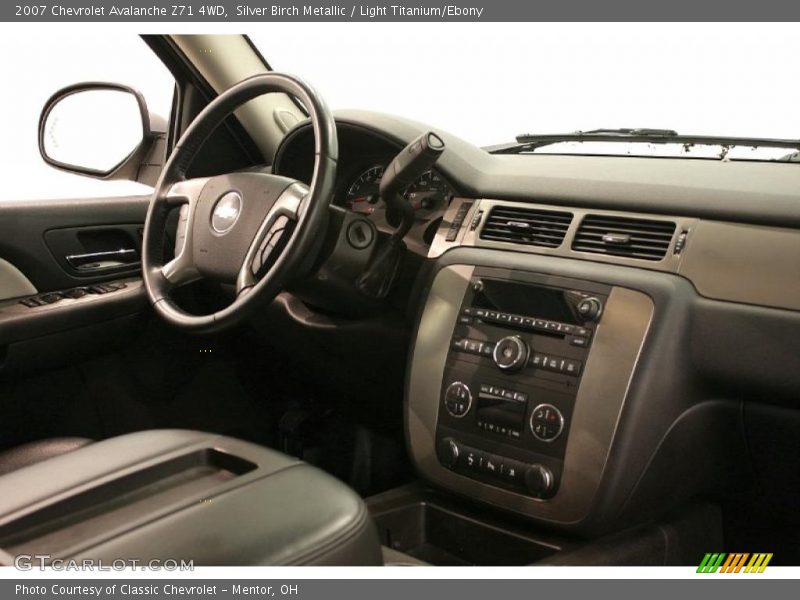 Silver Birch Metallic / Light Titanium/Ebony 2007 Chevrolet Avalanche Z71 4WD